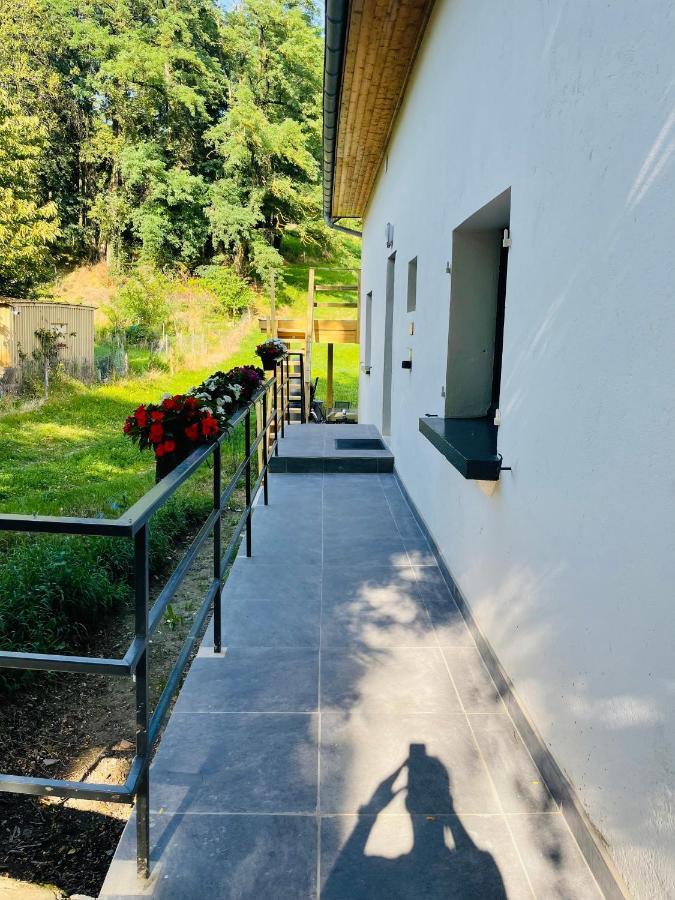 Le Lodge Du Pichat Sainte-Helene-du-Lac Bagian luar foto