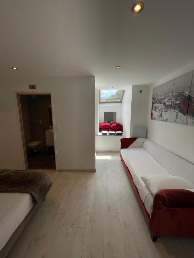 Le Lodge Du Pichat Sainte-Helene-du-Lac Bagian luar foto