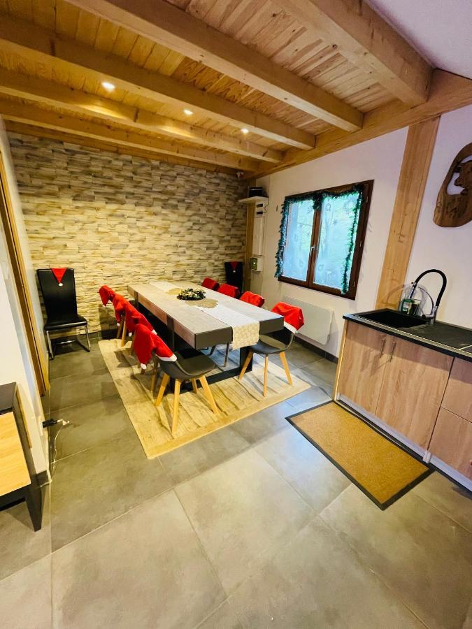 Le Lodge Du Pichat Sainte-Helene-du-Lac Bagian luar foto